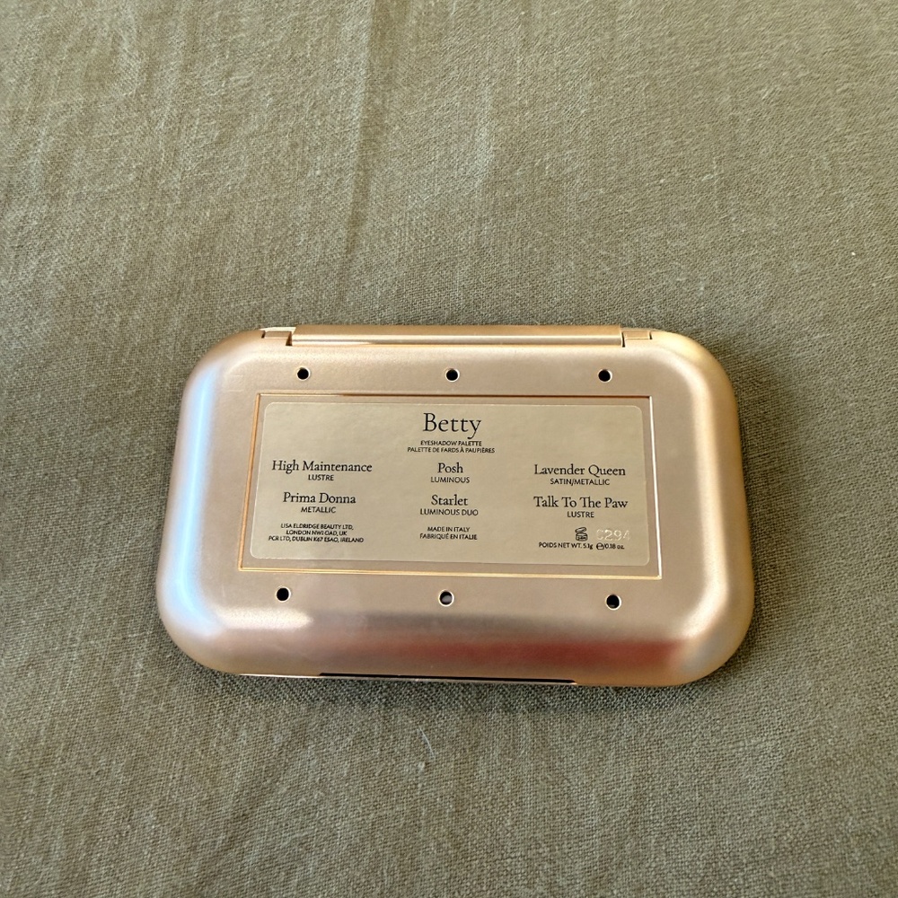 Lisa Eldridge Betty Eye Shadow Palette (only swatched) - Picture 2 of 3